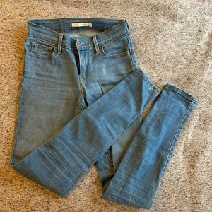 Levi’s 710 25R Medium Wash EUC